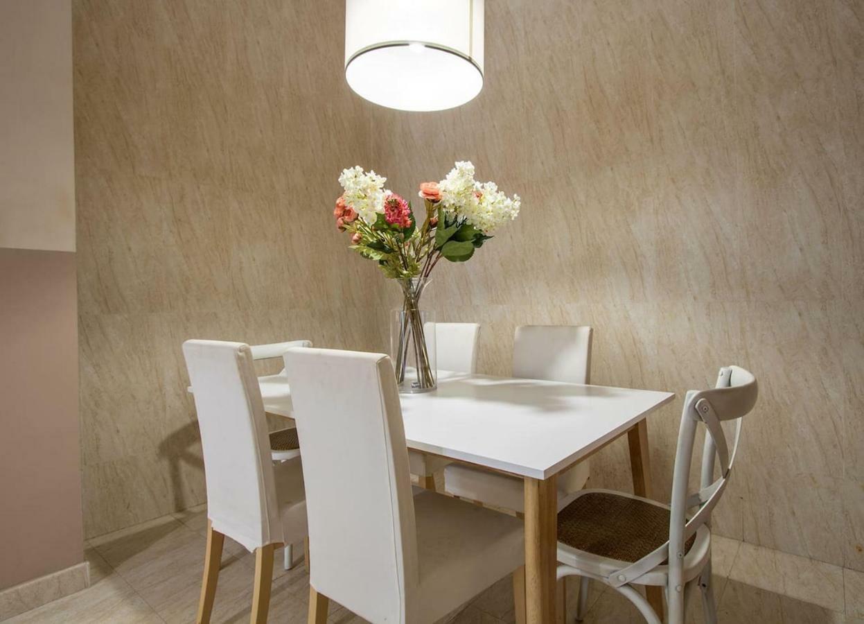 Abades Cathedral Oasis Apartment Seville Luaran gambar