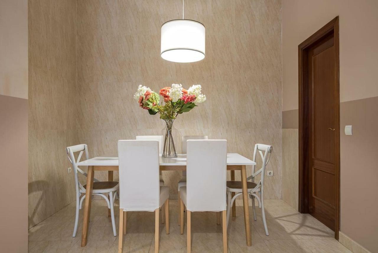 Abades Cathedral Oasis Apartment Seville Luaran gambar
